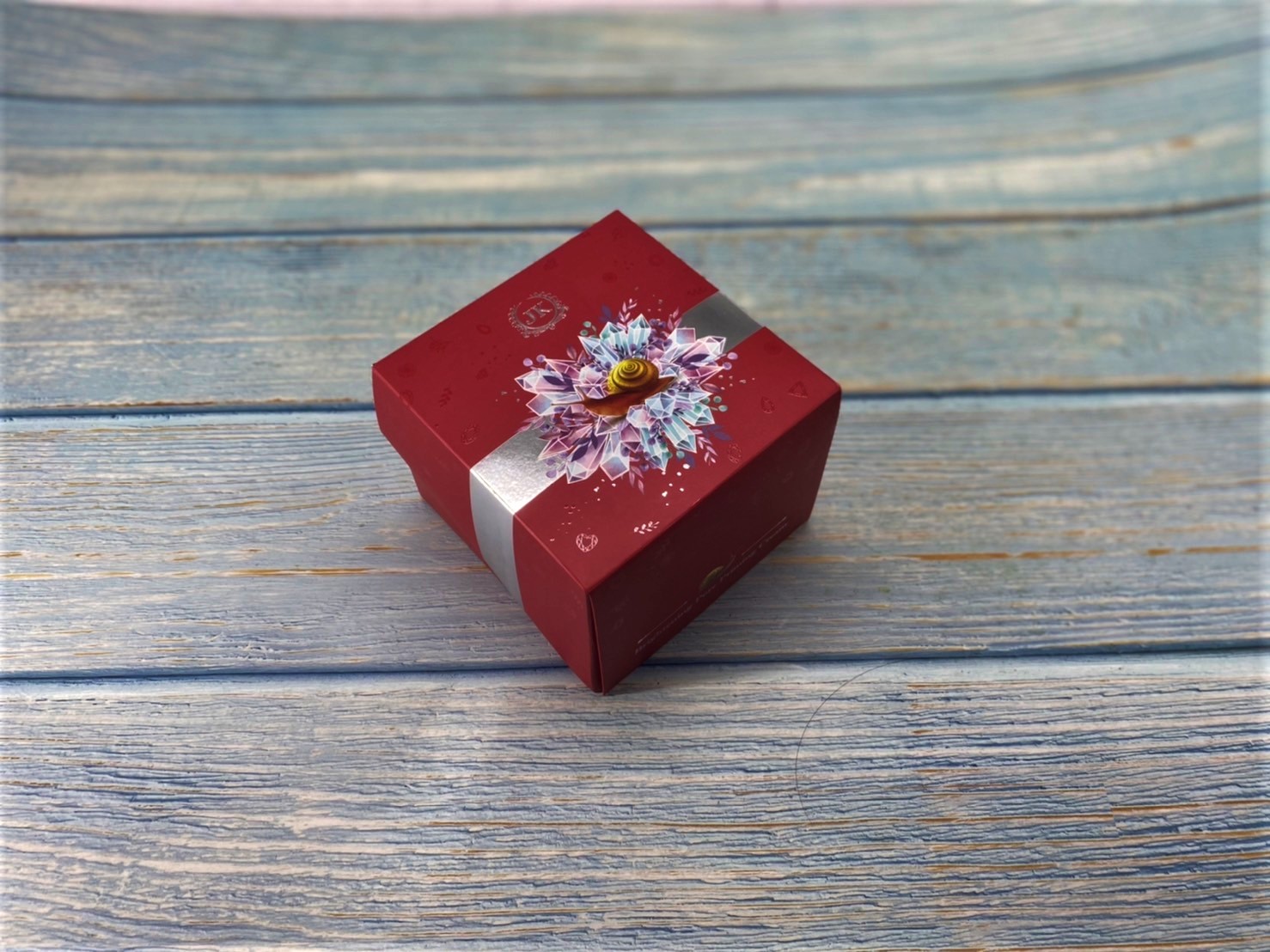 Custom box packaging product 